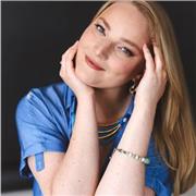 Ich kann Deutsch, Englisch, Russisch, Ukrainisch oder Musik unterrichten (mit Musik habe auch Erfahrung).